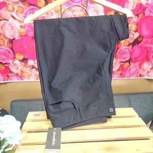 Eddie Bauer Women's NWT Black Sky Capri's Size X-Large